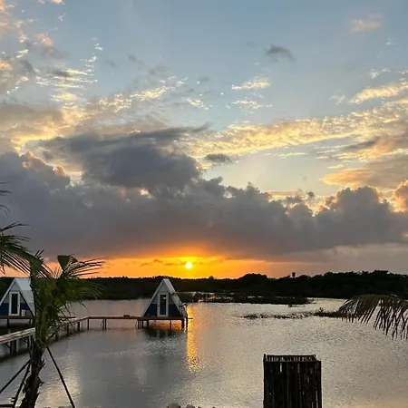 Villas Secreta Beachfront Resort