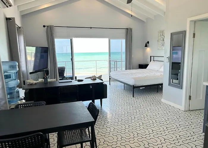 Villas Secreta Beachfront *