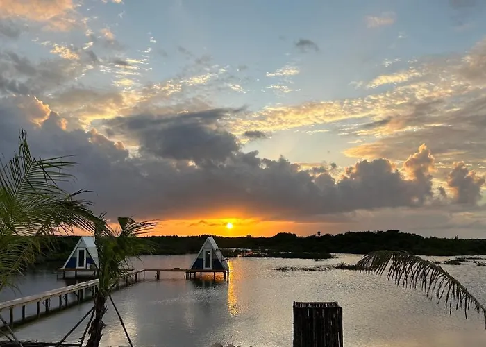 Villas Secreta Beachfront Resort *