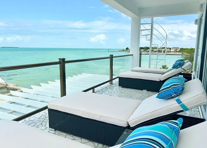 Villas Secreta Beachfront * San Pedro (Ambergris Caye)